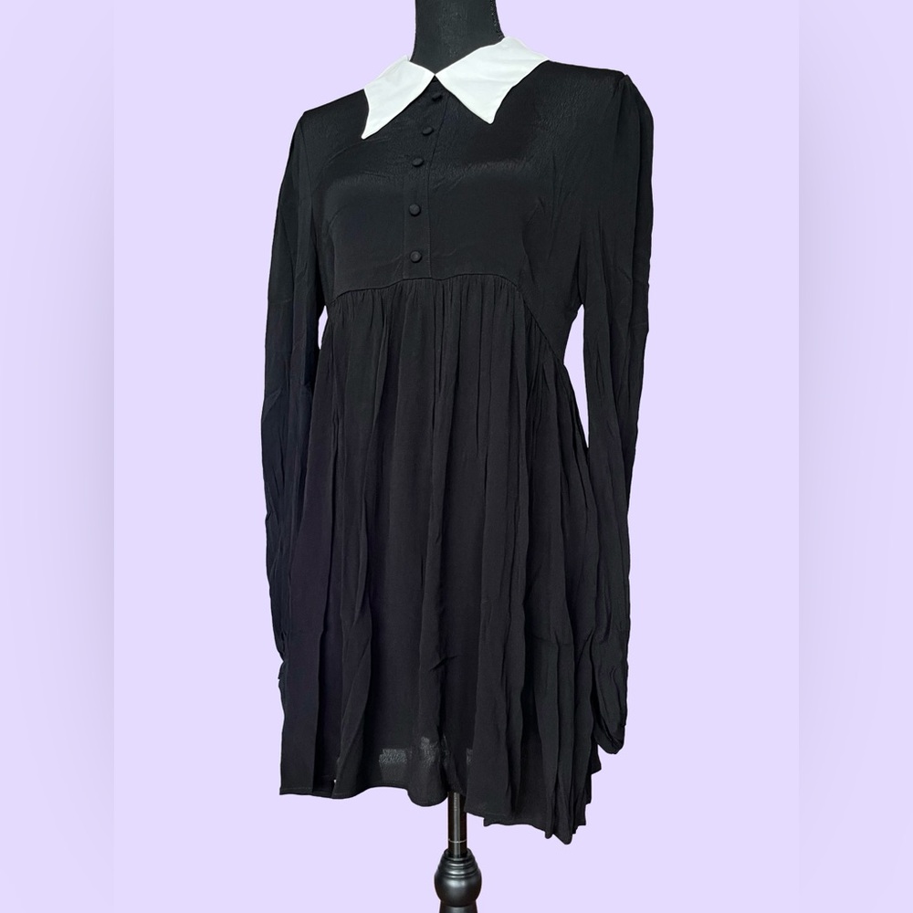 WIDOW Black Long Sleeve Dress with White Collar